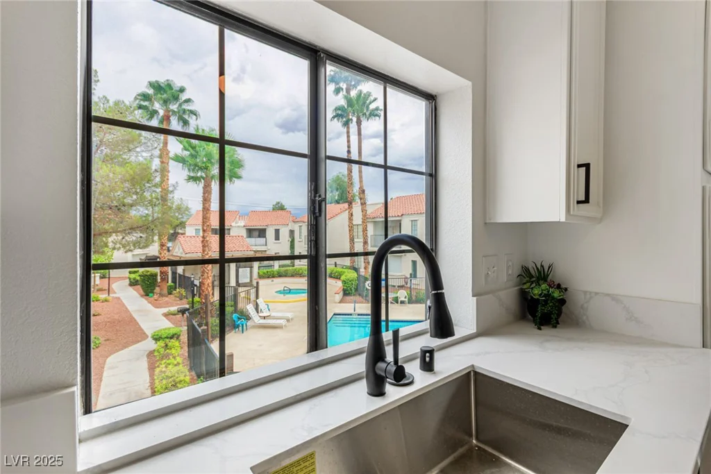 4830 Nara Vista, Las Vegas, NV 89103