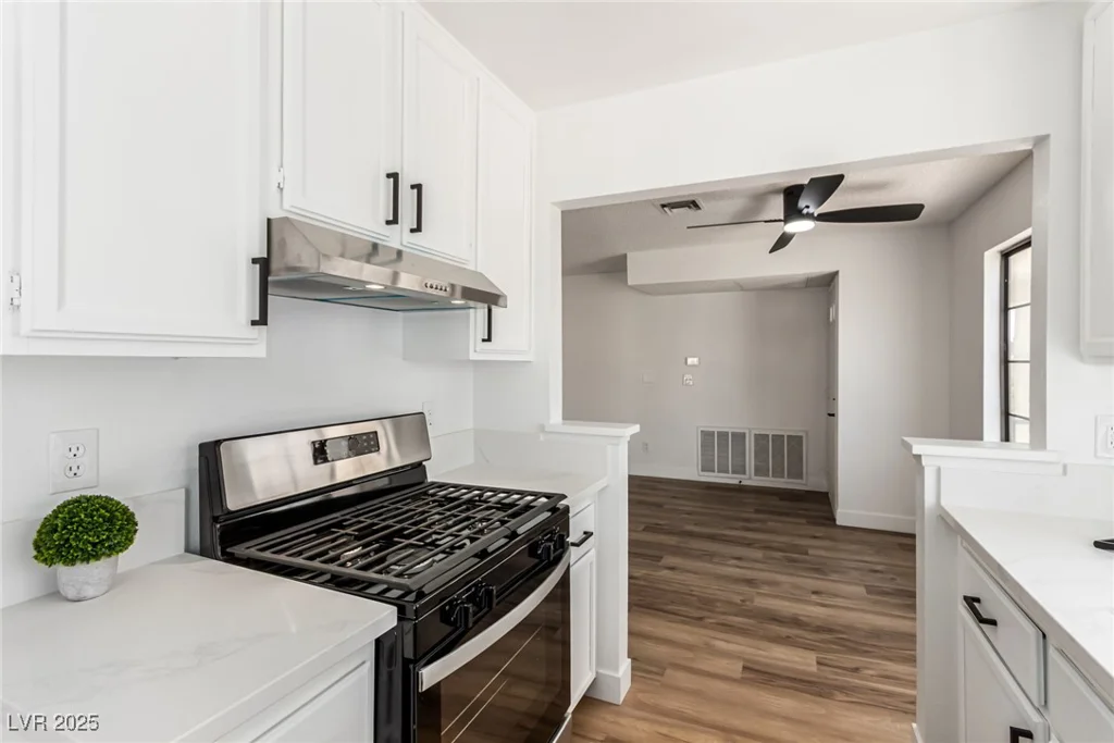 4830 Nara Vista, Las Vegas, NV 89103