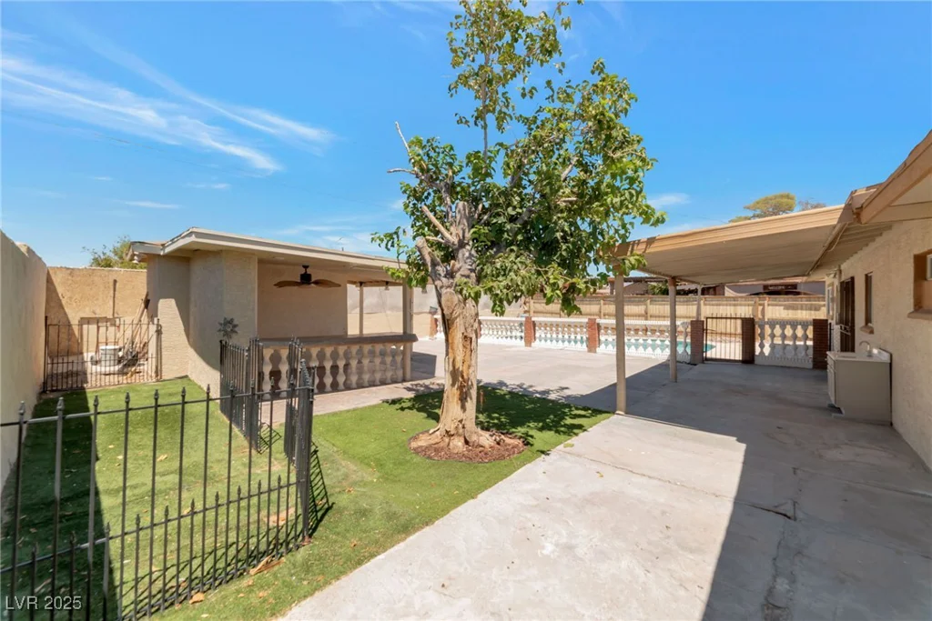 2921 Bassler, North Las Vegas, NV 89030