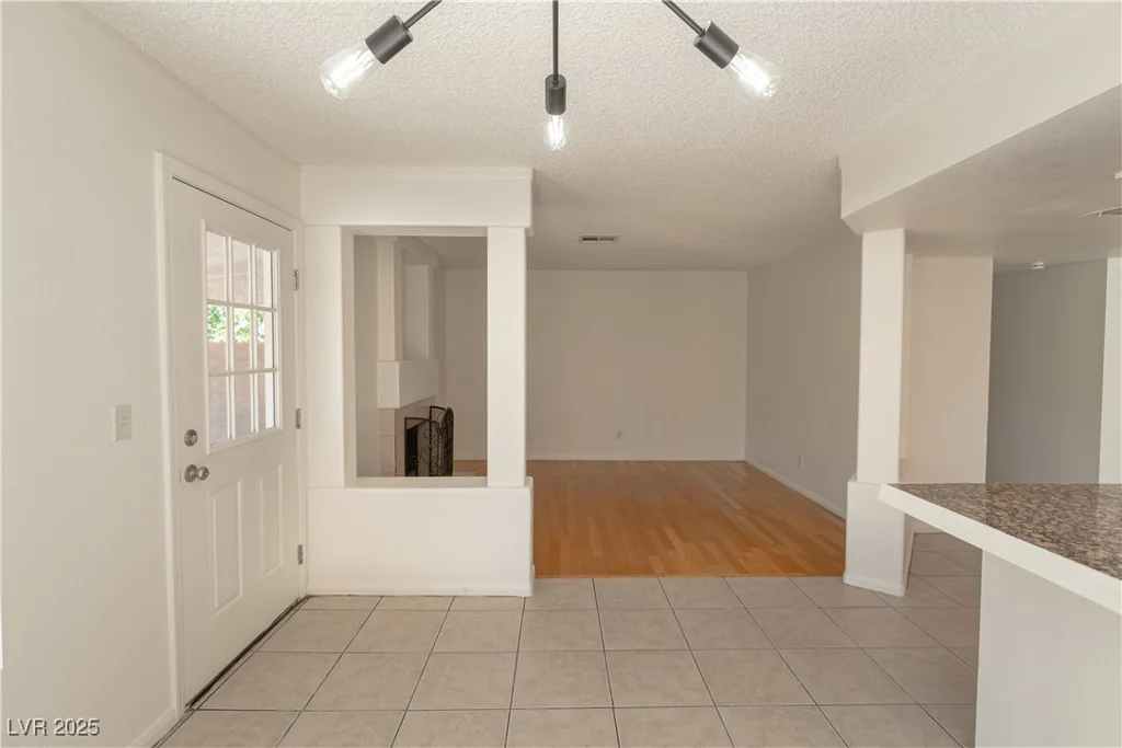 6601 Pepperidge, Las Vegas, NV 89108
