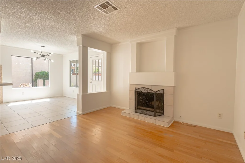 6601 Pepperidge, Las Vegas, NV 89108