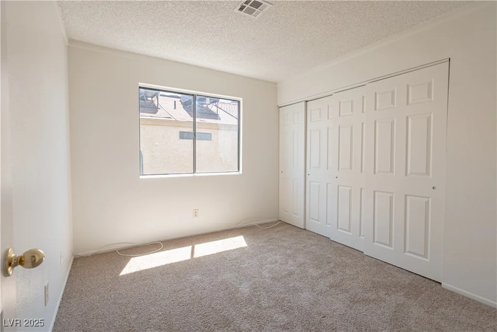 6601 Pepperidge, Las Vegas, NV 89108
