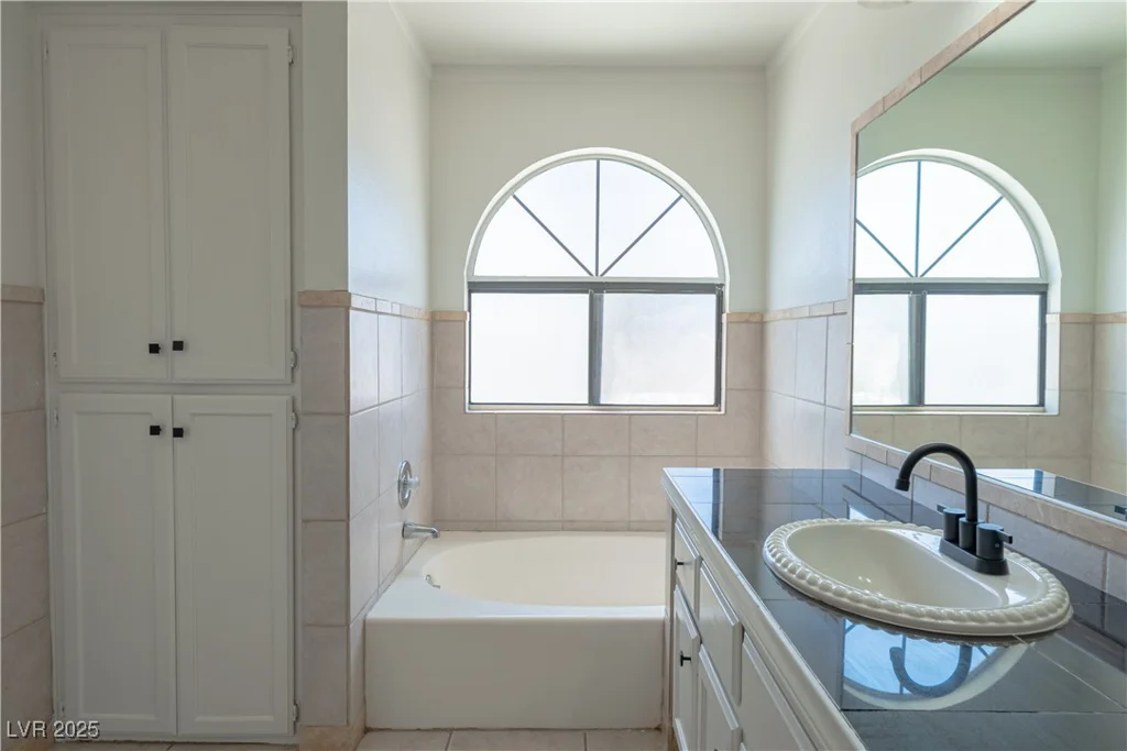 6601 Pepperidge, Las Vegas, NV 89108