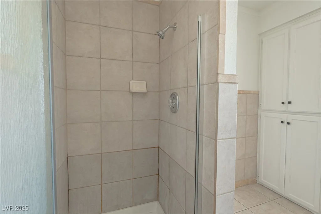 6601 Pepperidge, Las Vegas, NV 89108