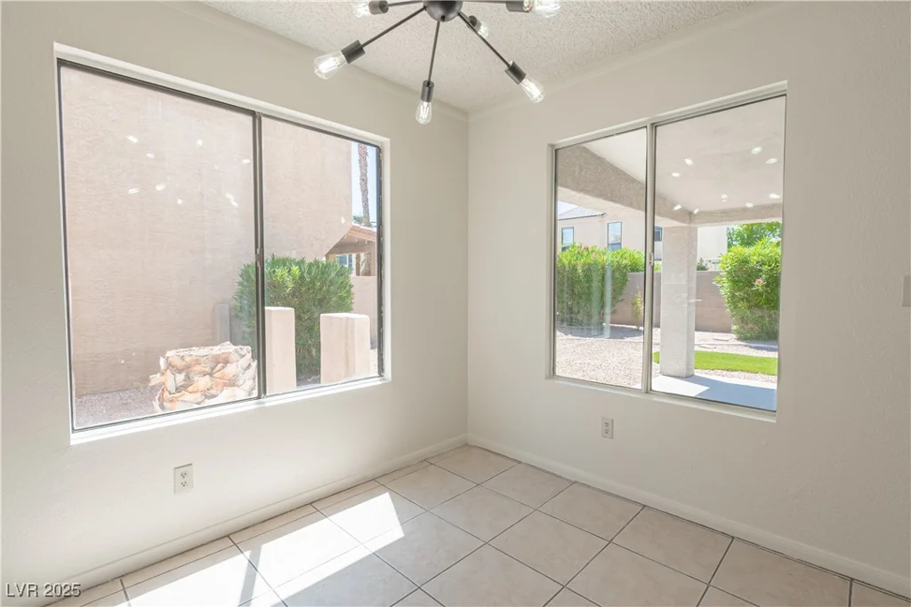 6601 Pepperidge, Las Vegas, NV 89108