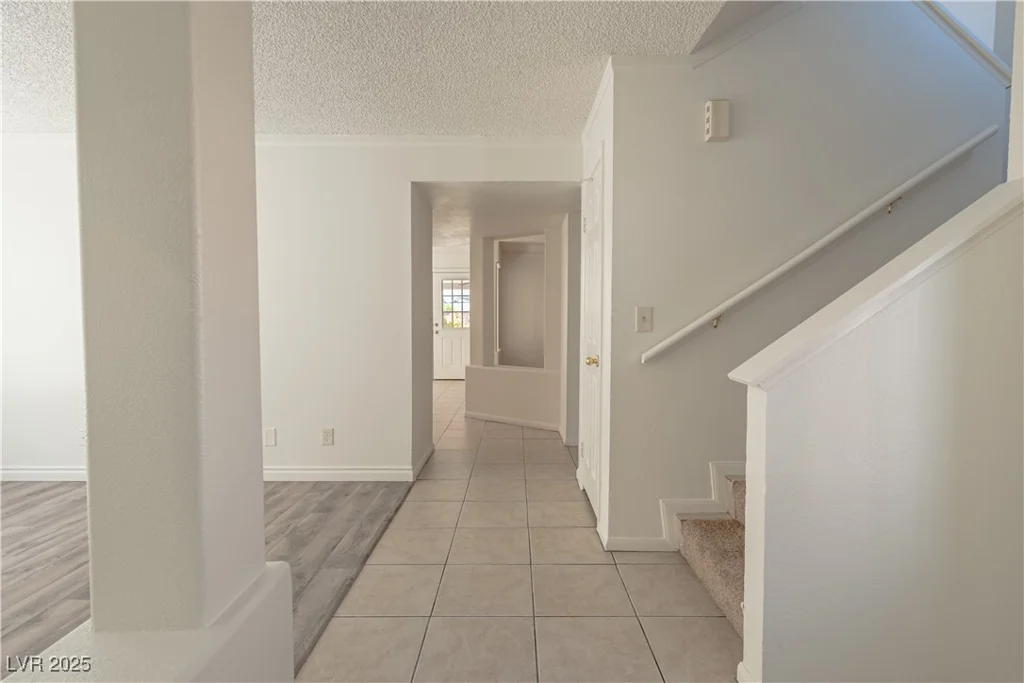 6601 Pepperidge, Las Vegas, NV 89108