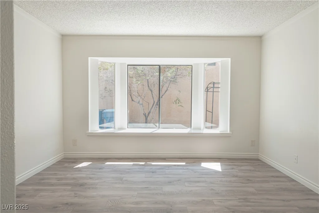 6601 Pepperidge, Las Vegas, NV 89108