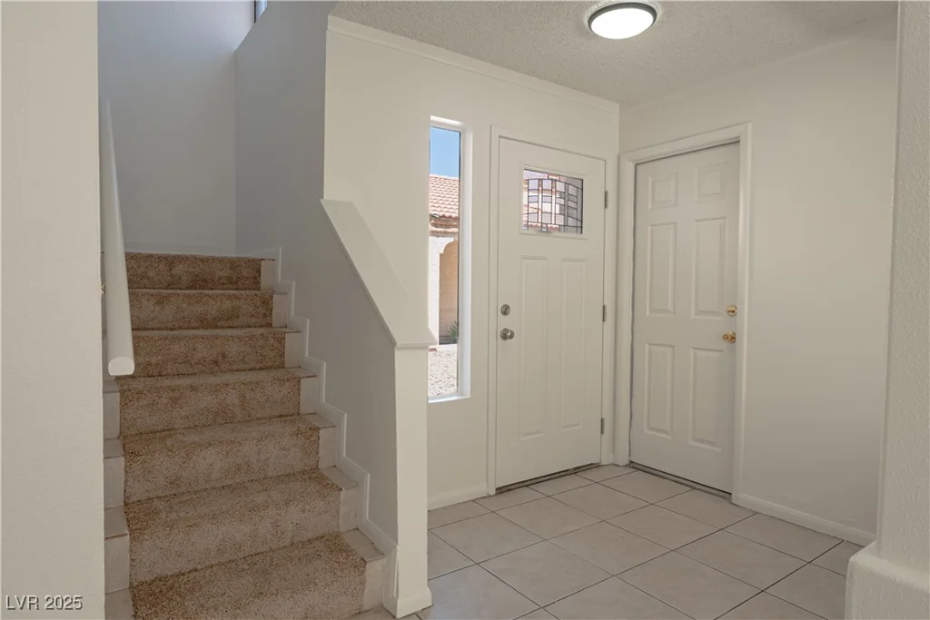 6601 Pepperidge, Las Vegas, NV 89108