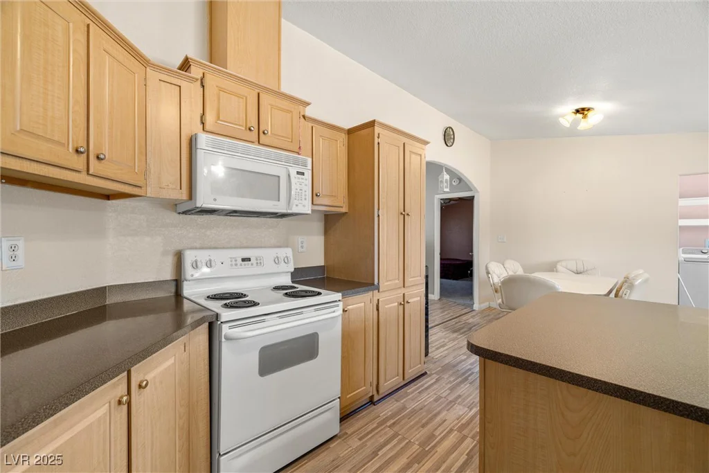 1581 Dyer, Pahrump, NV 89048