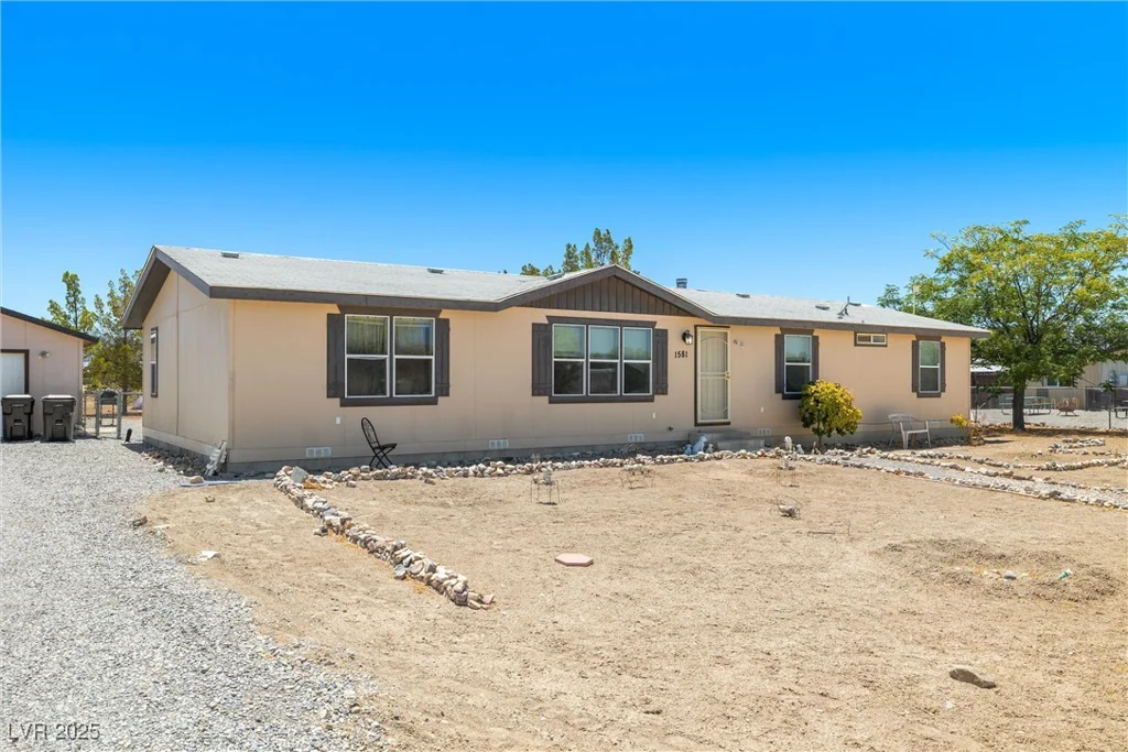 1581 Dyer, Pahrump, NV 89048