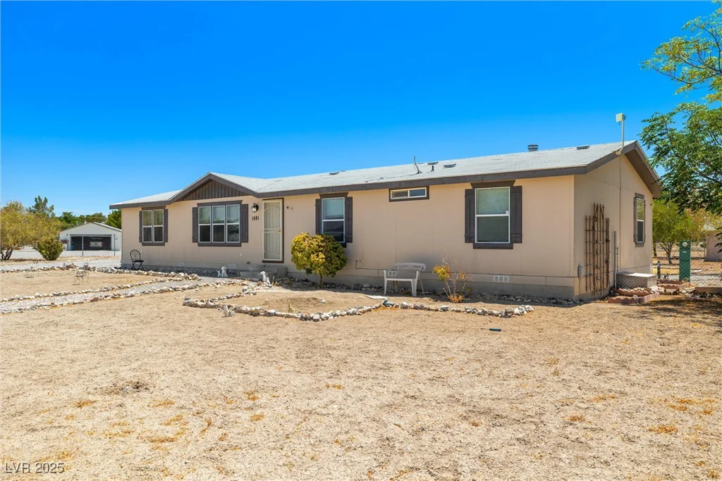 1581 Dyer, Pahrump, NV 89048