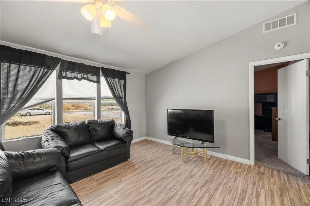 1581 Dyer, Pahrump, NV 89048