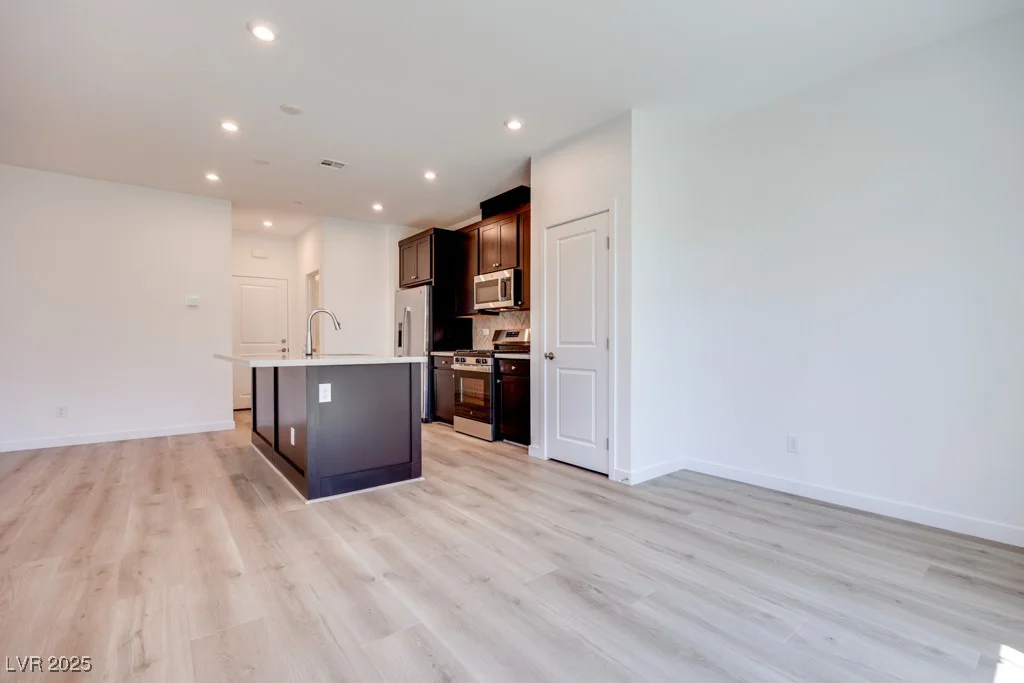 4343 Tallow Falls, Las Vegas, NV 89141