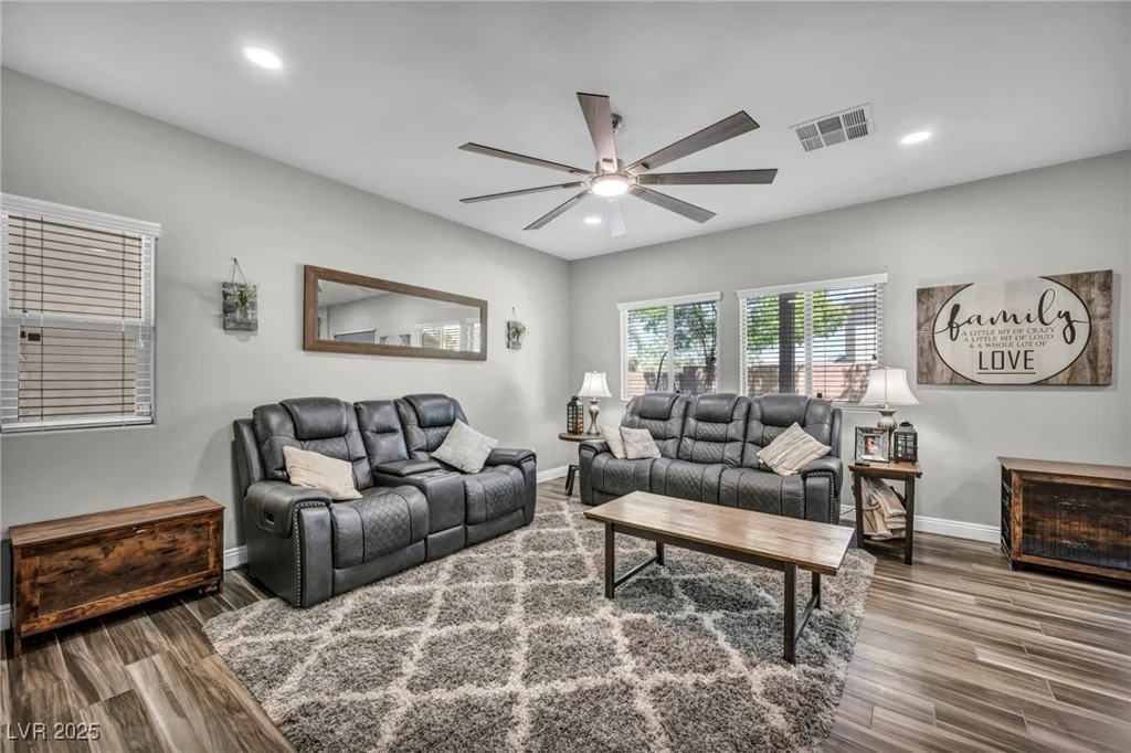 8042 Mosaic Sunrise, Las Vegas, NV 89166