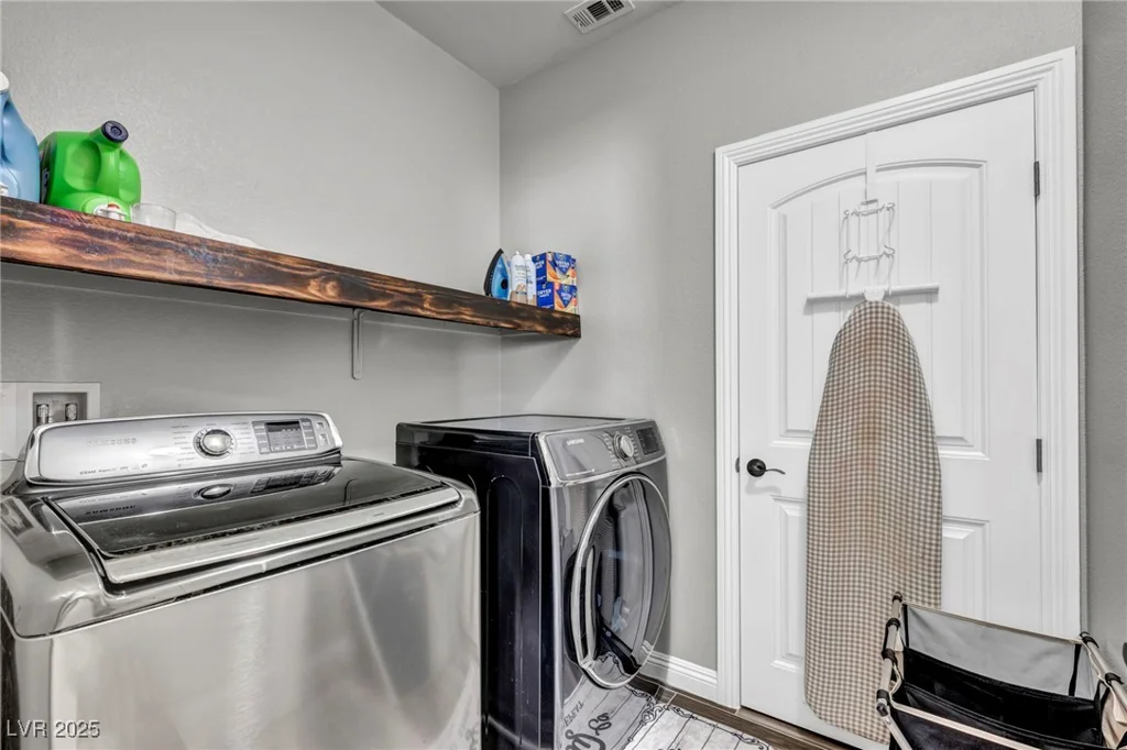 8042 Mosaic Sunrise, Las Vegas, NV 89166