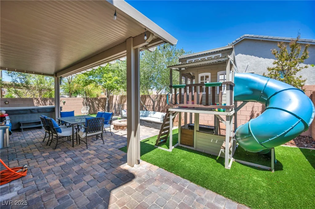 8042 Mosaic Sunrise, Las Vegas, NV 89166