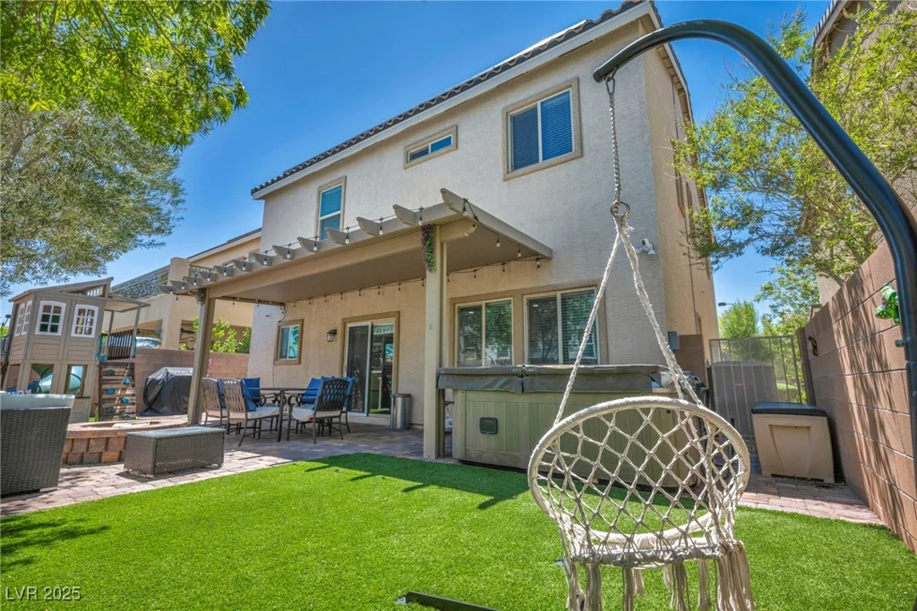 8042 Mosaic Sunrise, Las Vegas, NV 89166