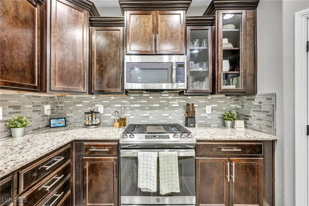 8042 Mosaic Sunrise, Las Vegas, NV 89166