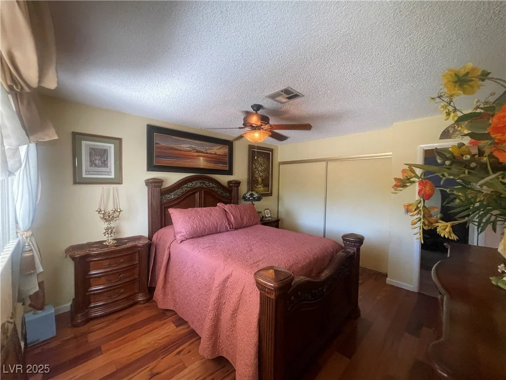 1621 Stoneybrook, Las Vegas, NV 89108