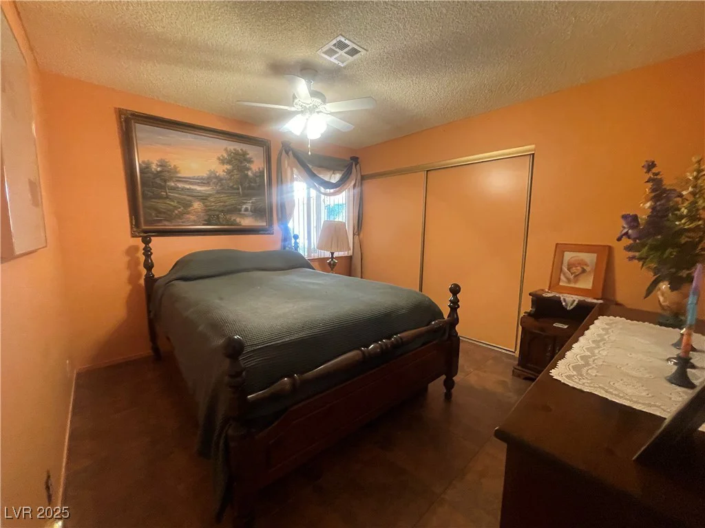 1621 Stoneybrook, Las Vegas, NV 89108