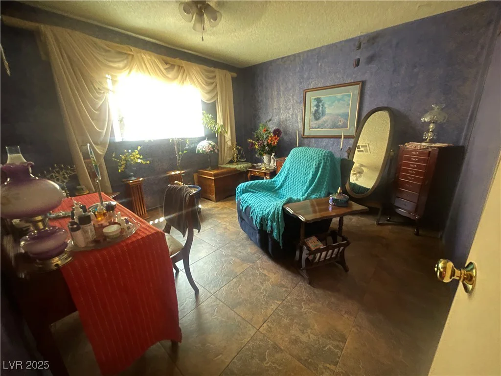 1621 Stoneybrook, Las Vegas, NV 89108