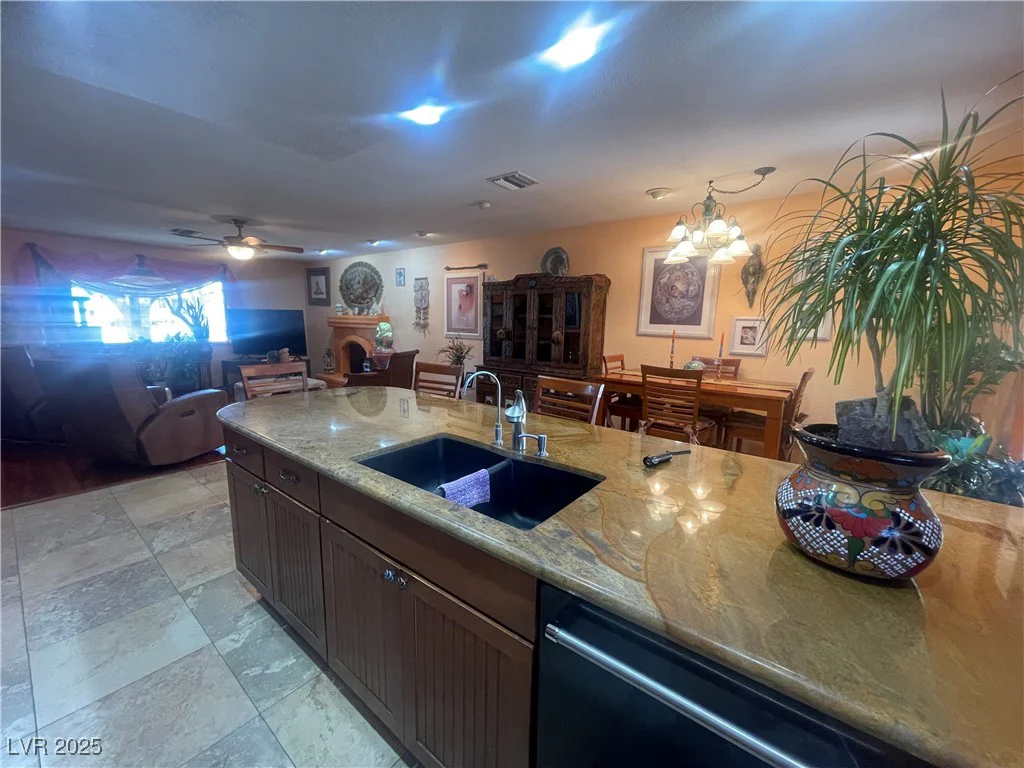 1621 Stoneybrook, Las Vegas, NV 89108