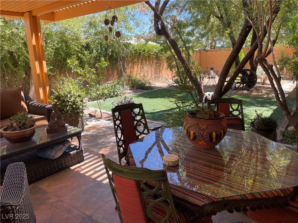 1621 Stoneybrook, Las Vegas, NV 89108
