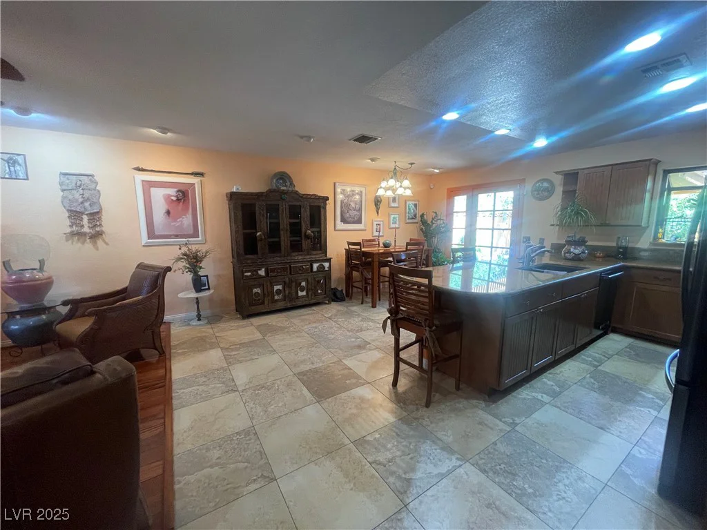 1621 Stoneybrook, Las Vegas, NV 89108