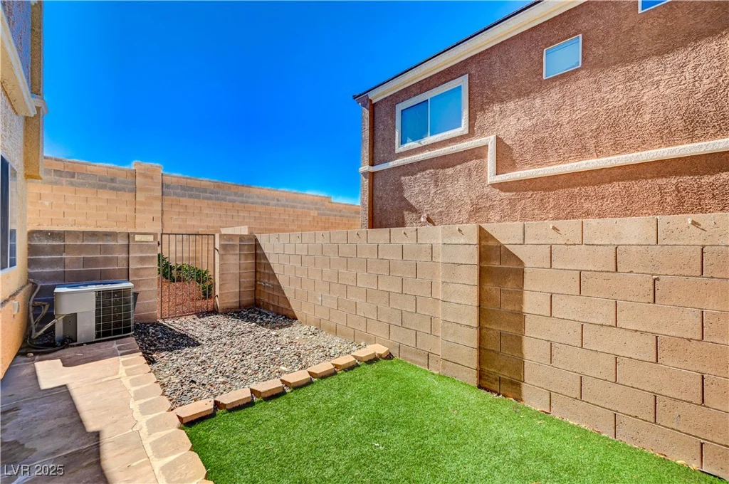 9303 Gilcrease, Las Vegas, NV 89149