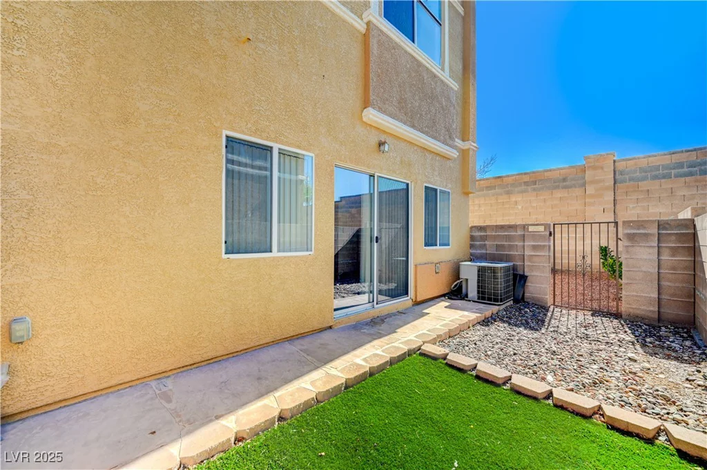 9303 Gilcrease, Las Vegas, NV 89149