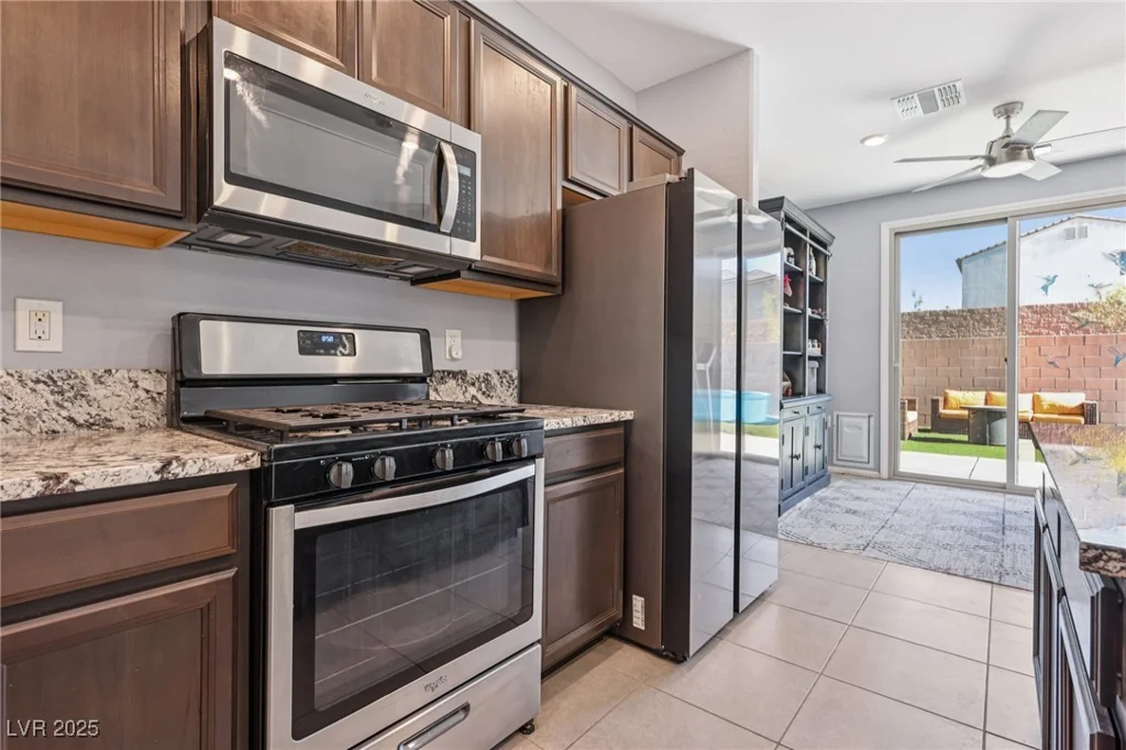 2552 Dollison, North Las Vegas, NV 89081