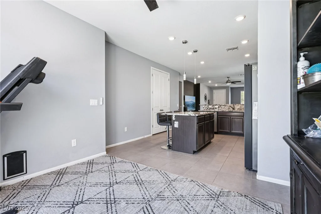 2552 Dollison, North Las Vegas, NV 89081