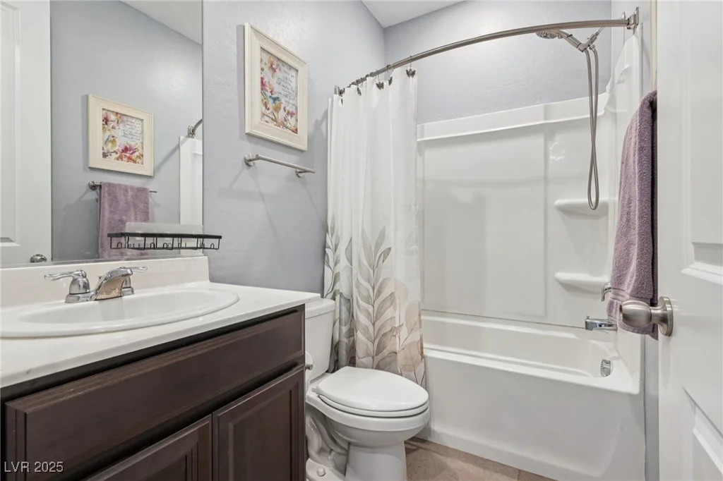 2552 Dollison, North Las Vegas, NV 89081