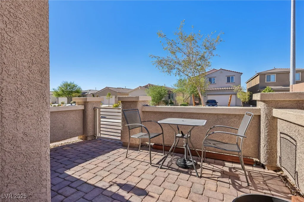 2552 Dollison, North Las Vegas, NV 89081