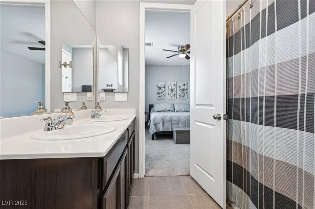 2552 Dollison, North Las Vegas, NV 89081