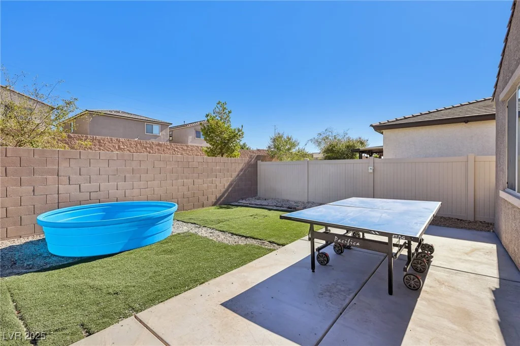2552 Dollison, North Las Vegas, NV 89081