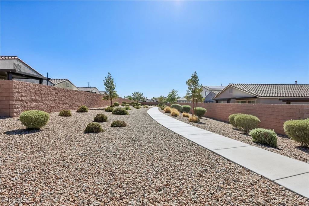 2552 Dollison, North Las Vegas, NV 89081