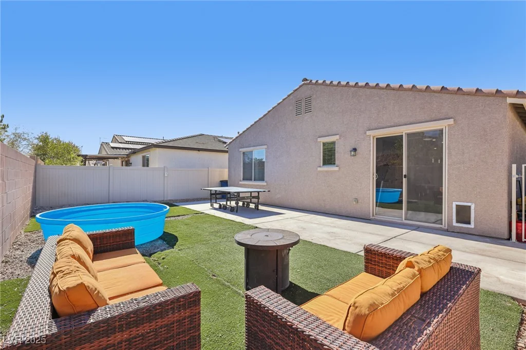 2552 Dollison, North Las Vegas, NV 89081