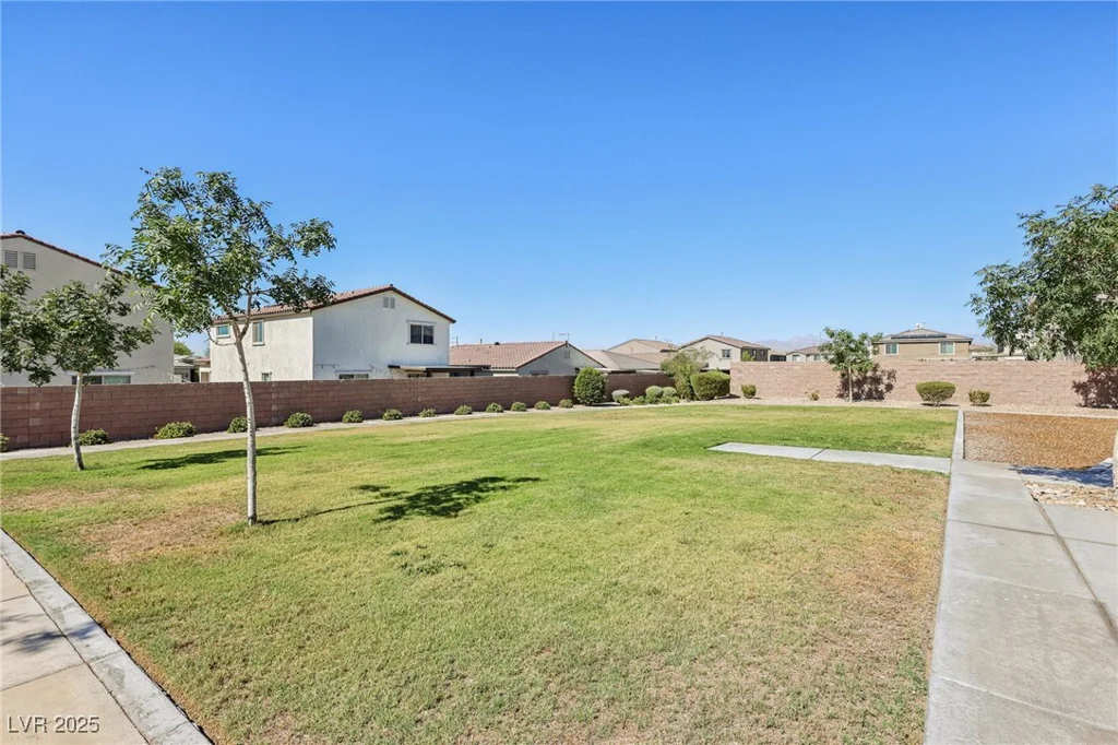 2552 Dollison, North Las Vegas, NV 89081