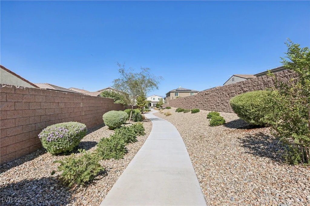 2552 Dollison, North Las Vegas, NV 89081