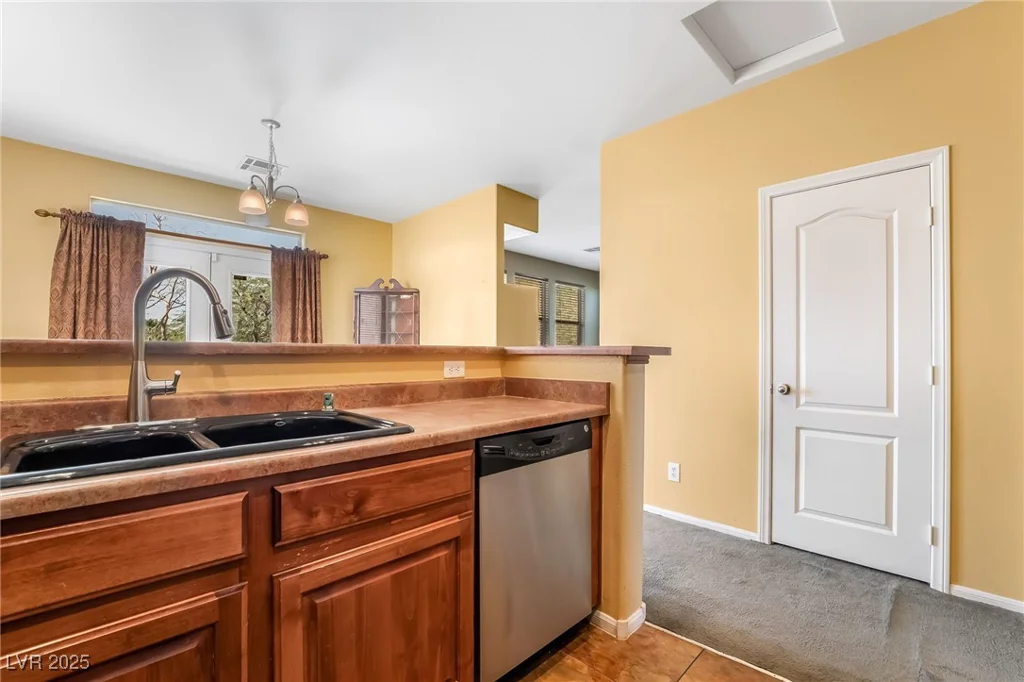 5197 Caprock Canyon, Las Vegas, NV 89139