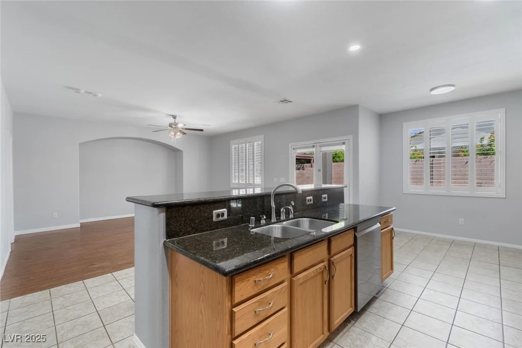 4832 Pounding Surf, Las Vegas, NV 89131