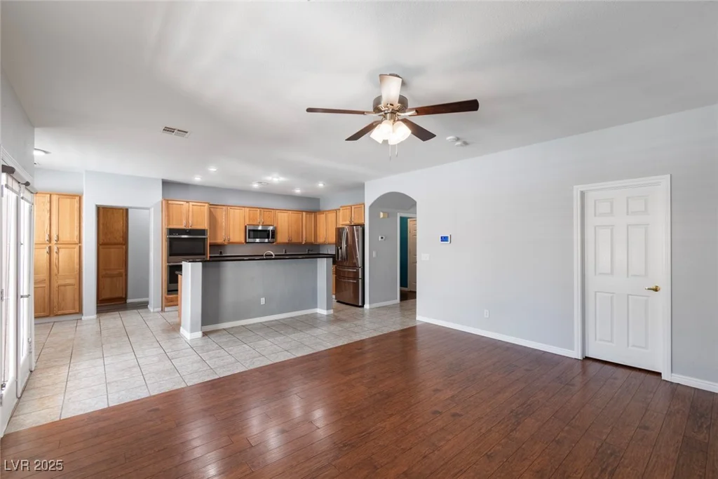 4832 Pounding Surf, Las Vegas, NV 89131