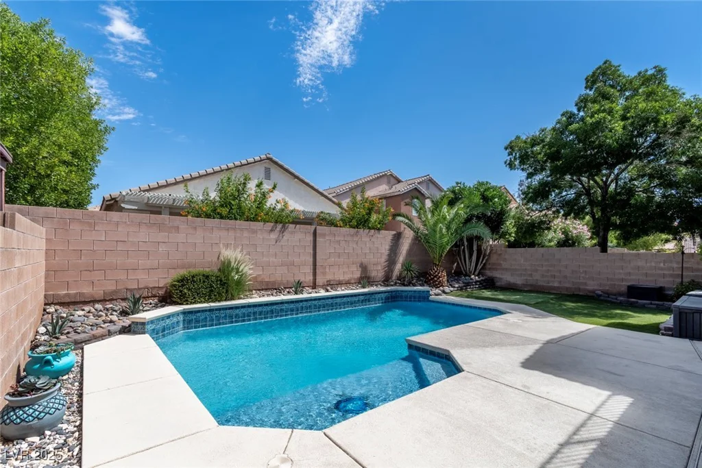 4832 Pounding Surf, Las Vegas, NV 89131