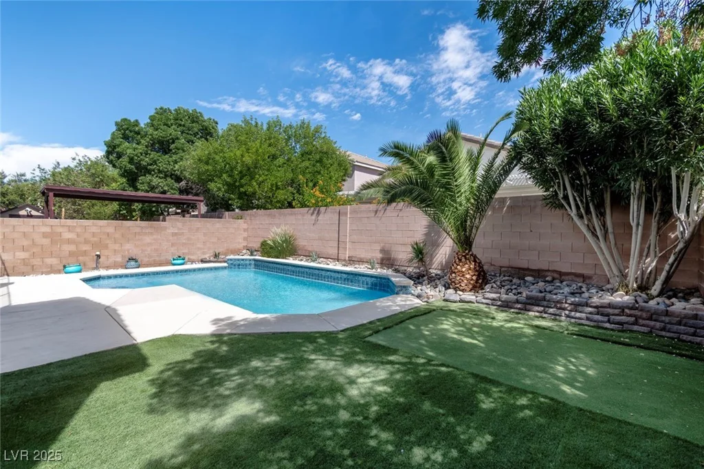 4832 Pounding Surf, Las Vegas, NV 89131