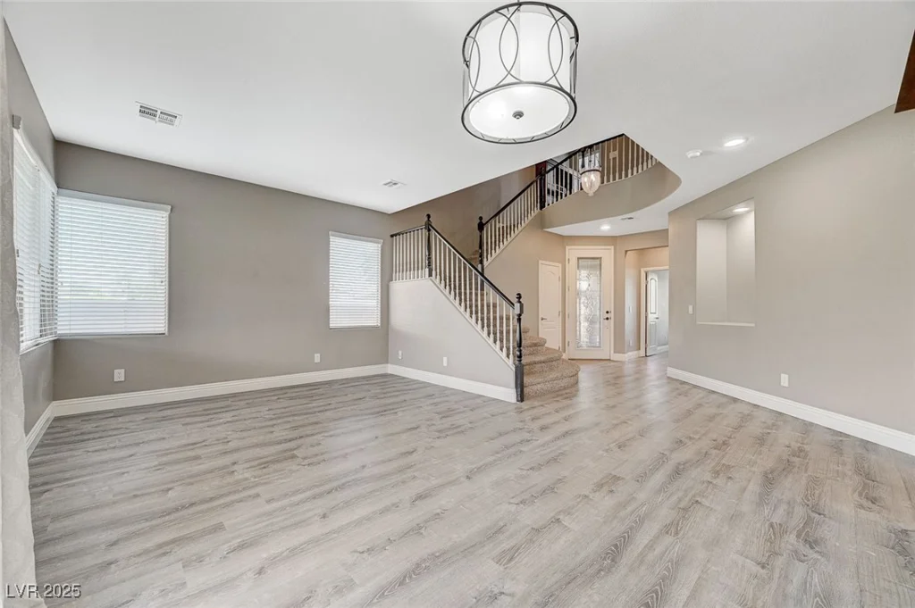 8108 Walnut Roast, Las Vegas, NV 89131