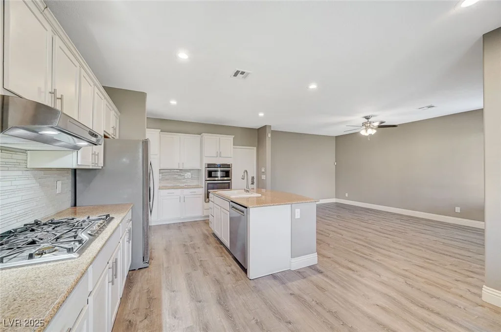 8108 Walnut Roast, Las Vegas, NV 89131