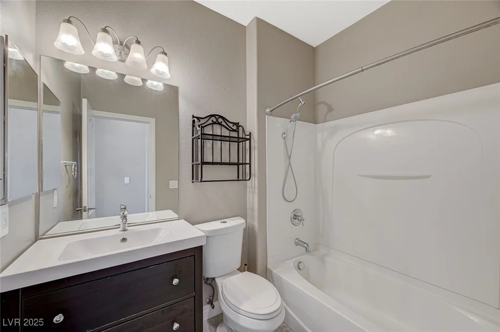 8108 Walnut Roast, Las Vegas, NV 89131