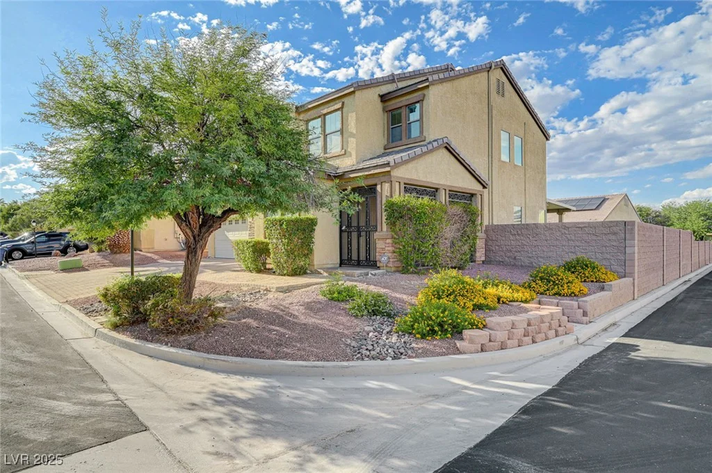 8108 Walnut Roast, Las Vegas, NV 89131