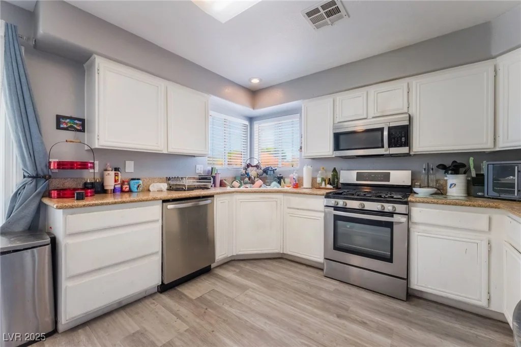 3830 Rose Canyon, North Las Vegas, NV 89032